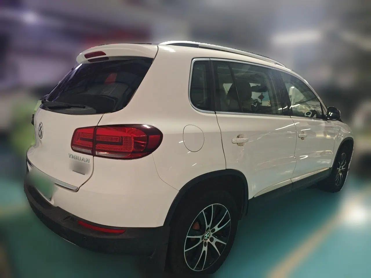 Volkswagen Tiguan 2015 1.8TSI Automatic Two-Wheel Drive Luxury Model — миниатюра 6