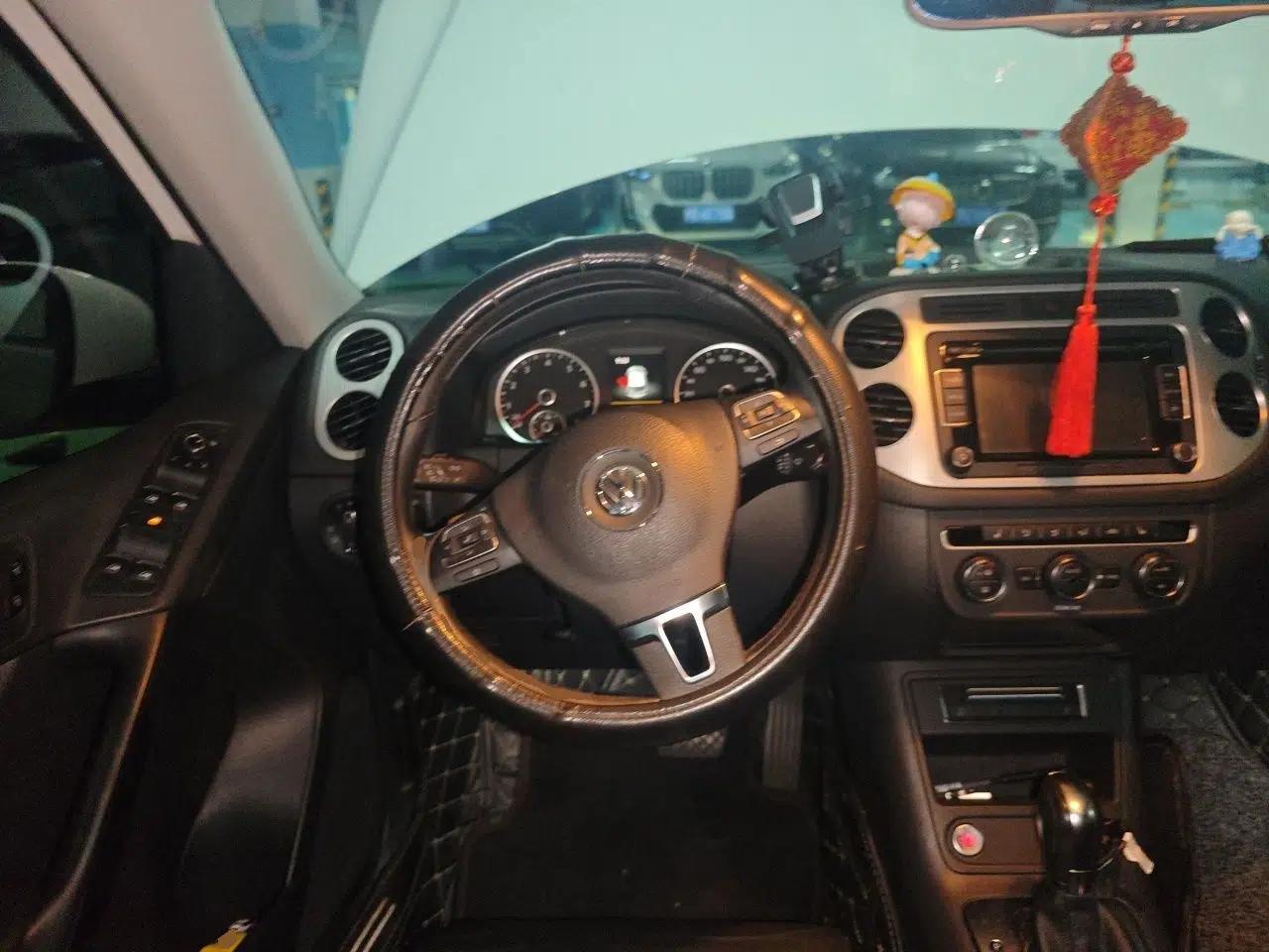 Volkswagen Tiguan 2015 1.8TSI Automatic Two-Wheel Drive Luxury Model — миниатюра 10