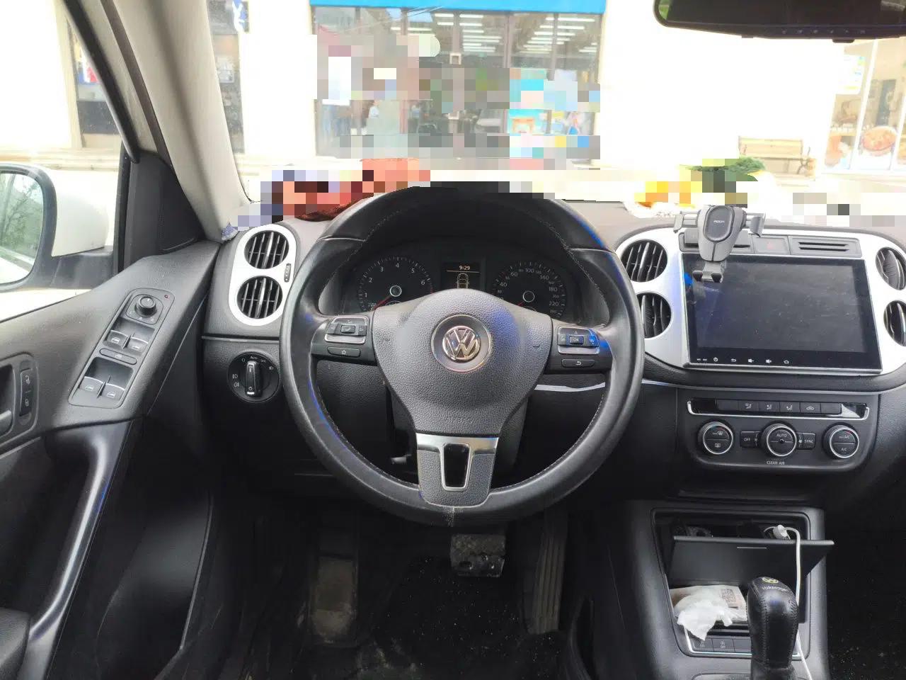 Volkswagen Tiguan 2016 280TSI Automatic Two-Wheel Drive Silk Road Comfort Edition — миниатюра 10