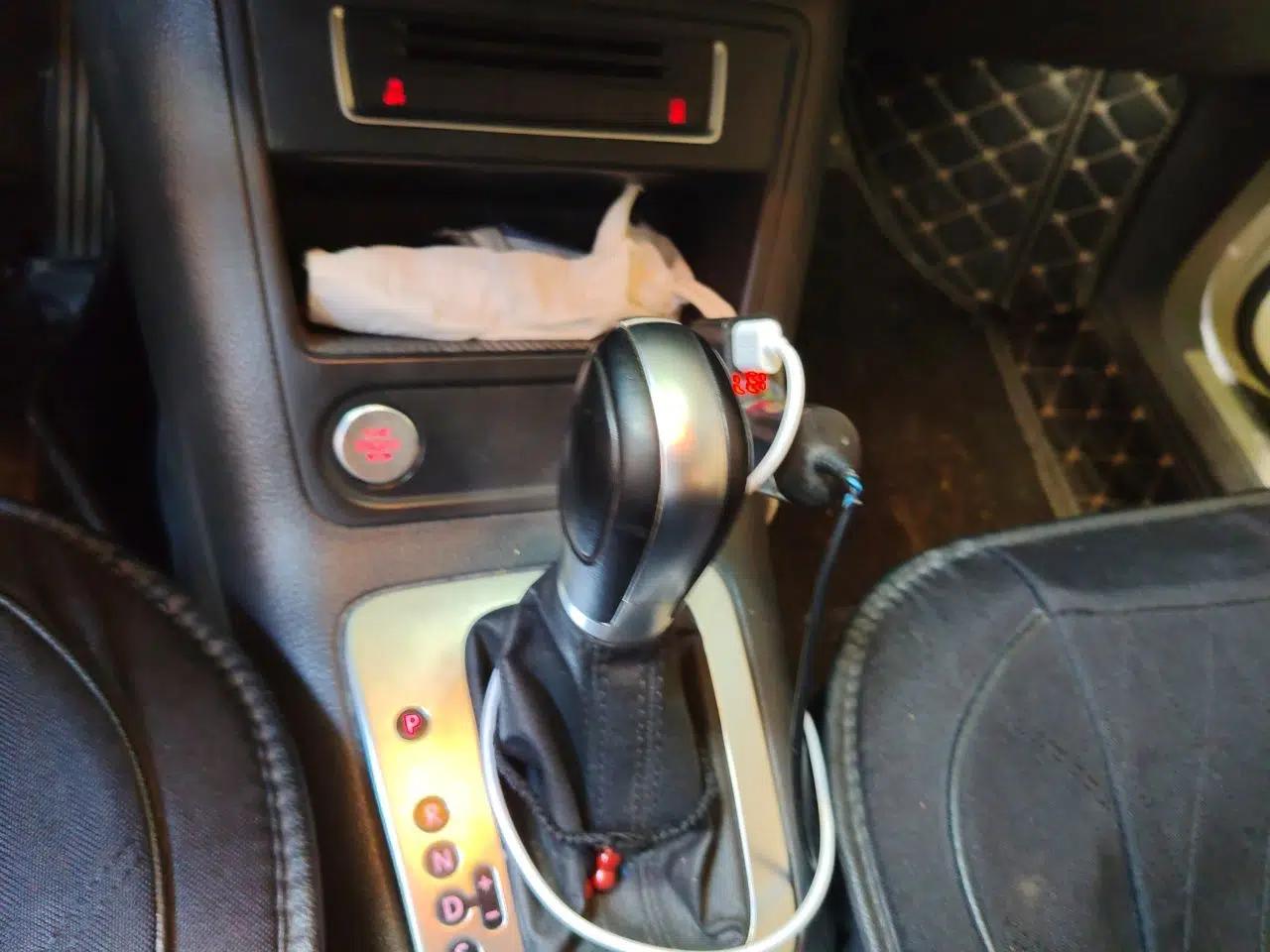 Volkswagen Tiguan 2015 1.8TSI Automatic Two-Wheel Drive Luxury Model — миниатюра 14