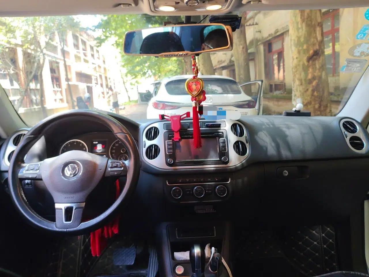 Volkswagen Tiguan 2015 1.8TSI Automatic Two-Wheel Drive Luxury Model — миниатюра 9