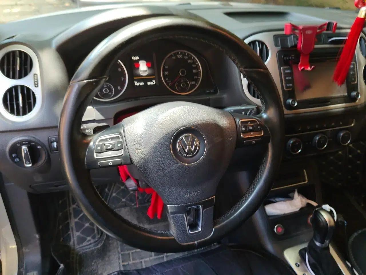Volkswagen Tiguan 2015 1.8TSI Automatic Two-Wheel Drive Luxury Model — миниатюра 10