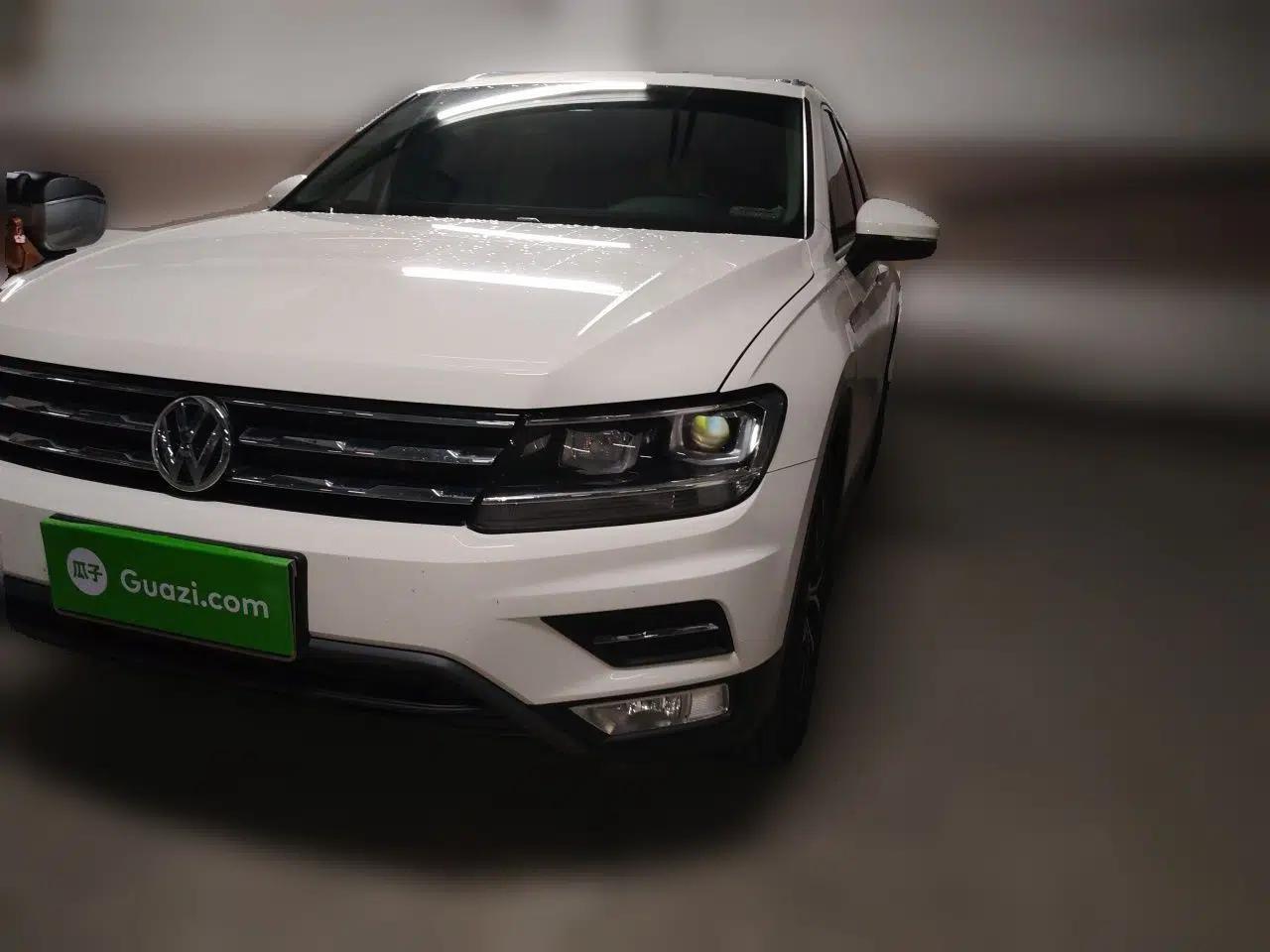 Volkswagen Tiguan L 2017 330TSI Automatic Two-Wheel Drive Luxury Edition — миниатюра 1
