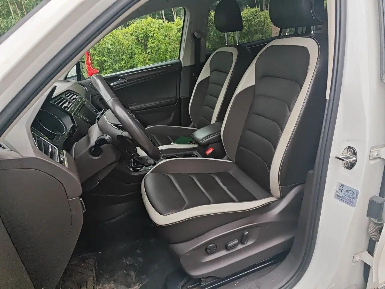 Volkswagen Tiguan L 2017 330TSI Automatic Two-Wheel Drive Luxury Edition — миниатюра 15