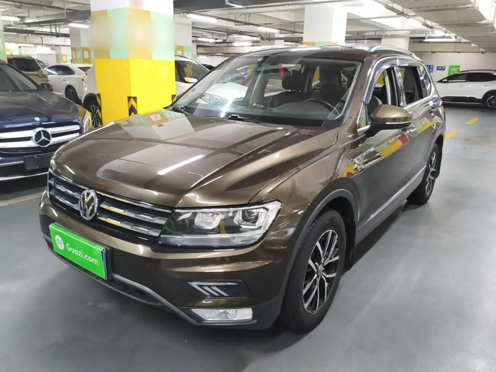 Volkswagen Tiguan L 2017 330TSI Automatic Two-Wheel Drive Comfort Edition — миниатюра 1