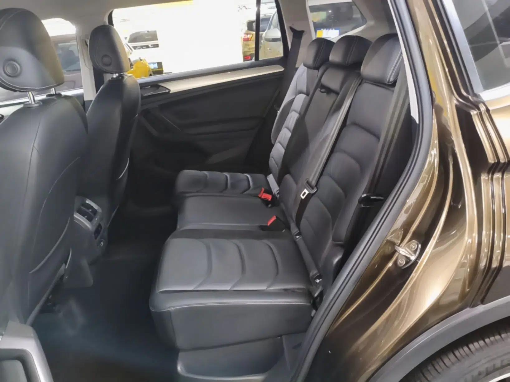 Volkswagen Tiguan L 2017 330TSI Automatic Two-Wheel Drive Comfort Edition — миниатюра 20