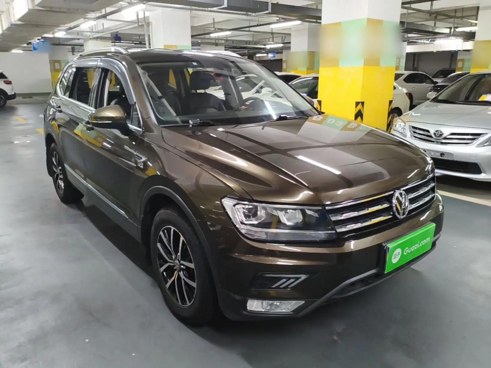 Volkswagen Tiguan L 2017 330TSI Automatic Two-Wheel Drive Comfort Edition — миниатюра 3