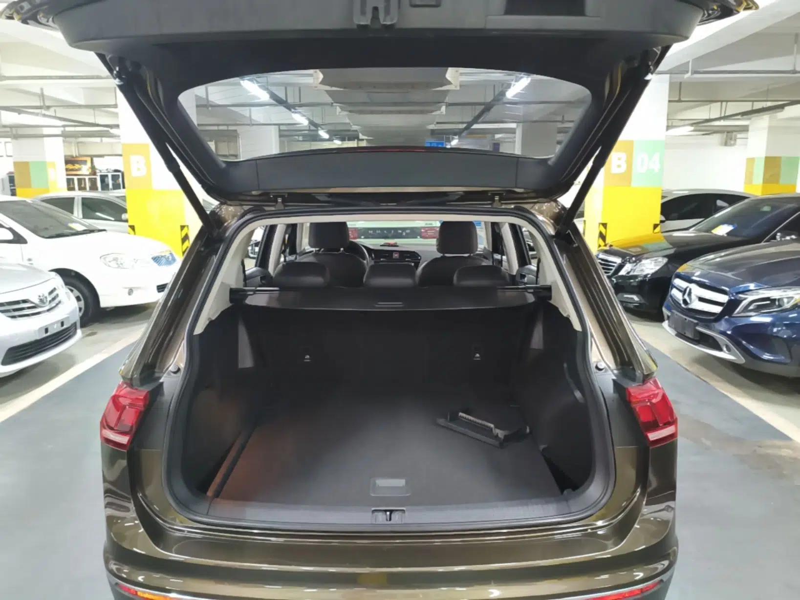 Volkswagen Tiguan L 2017 330TSI Automatic Two-Wheel Drive Comfort Edition — миниатюра 22