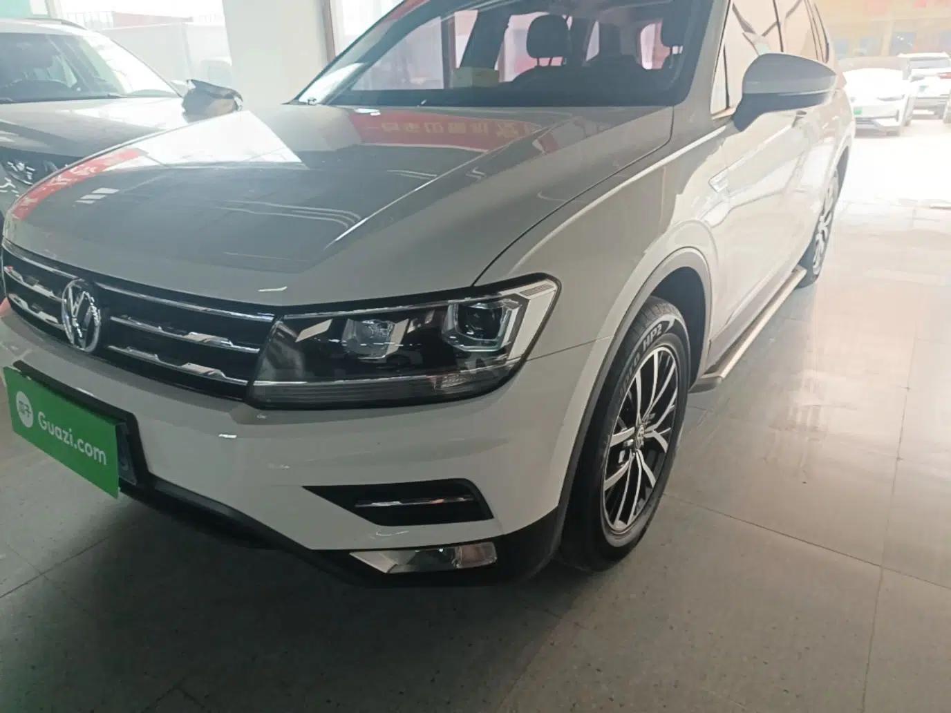 Volkswagen Tiguan L 2017 330TSI Automatic Two-Wheel Drive Luxury Edition — миниатюра 8