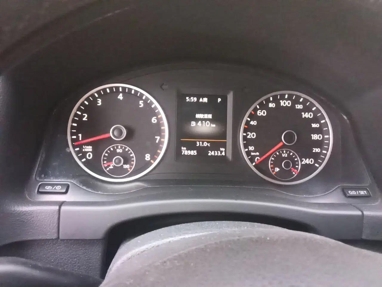 Volkswagen Tiguan 2015 1.8TSI Automatic Two-Wheel Drive Luxury Model — миниатюра 11