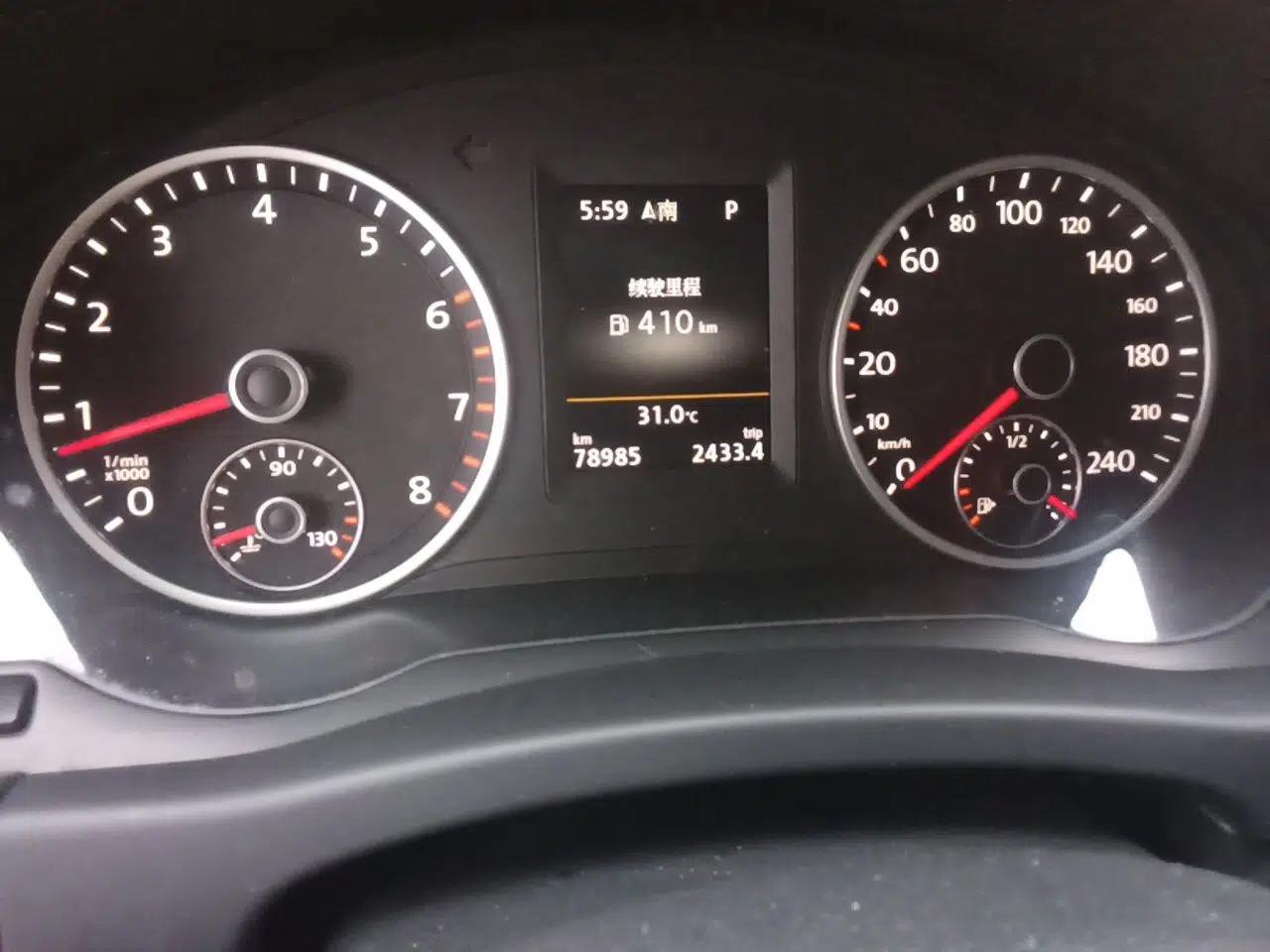 Volkswagen Tiguan 2015 1.8TSI Automatic Two-Wheel Drive Luxury Model — миниатюра 12