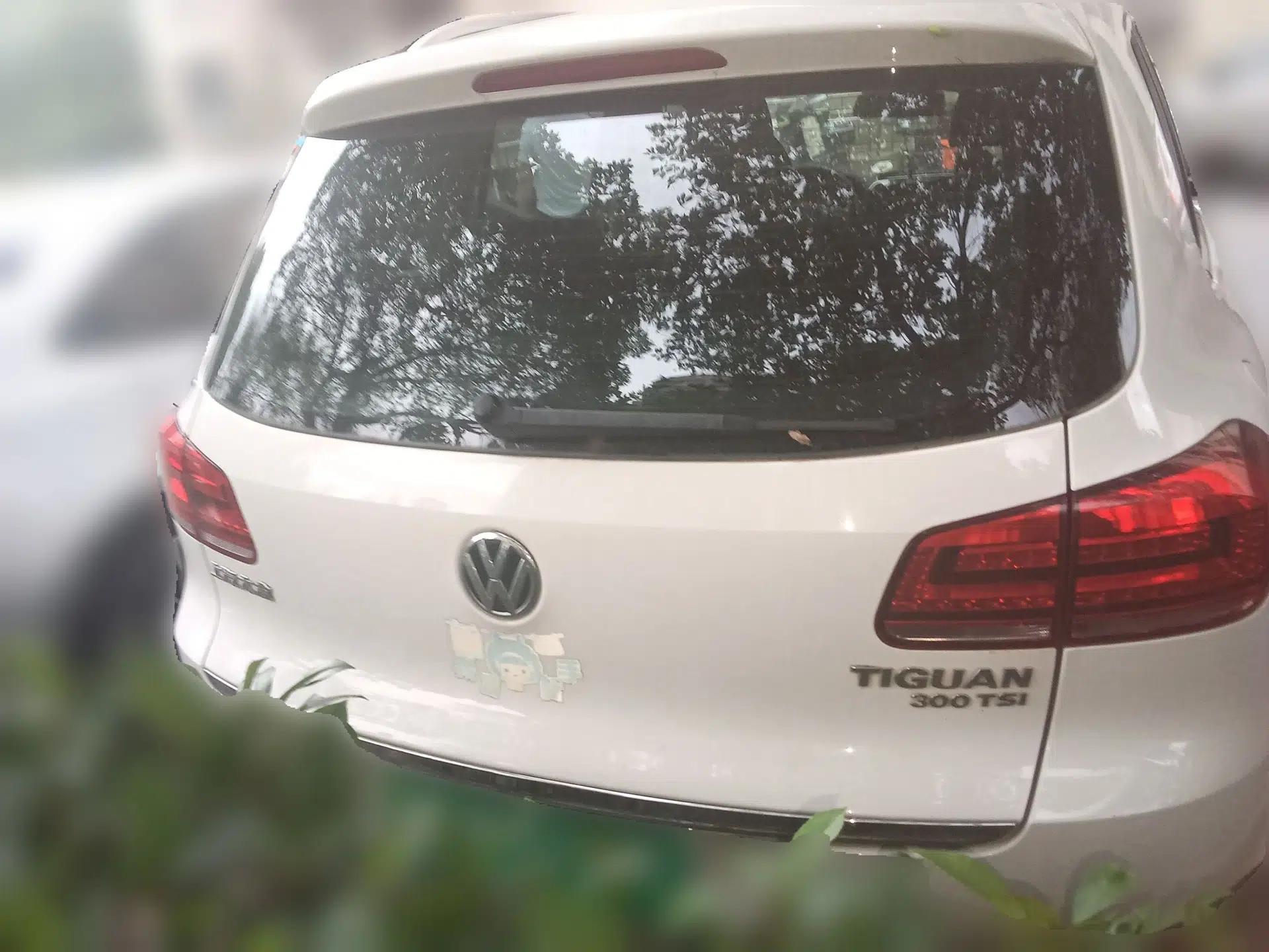 Volkswagen Tiguan 2015 1.8TSI Automatic Two-Wheel Drive Luxury Model — миниатюра 5