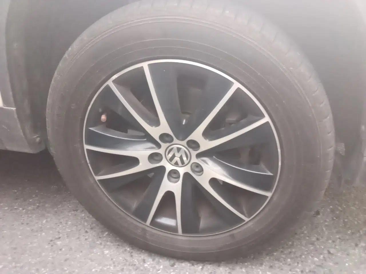 Volkswagen Tiguan 2015 1.8TSI Automatic Two-Wheel Drive Luxury Model — миниатюра 8