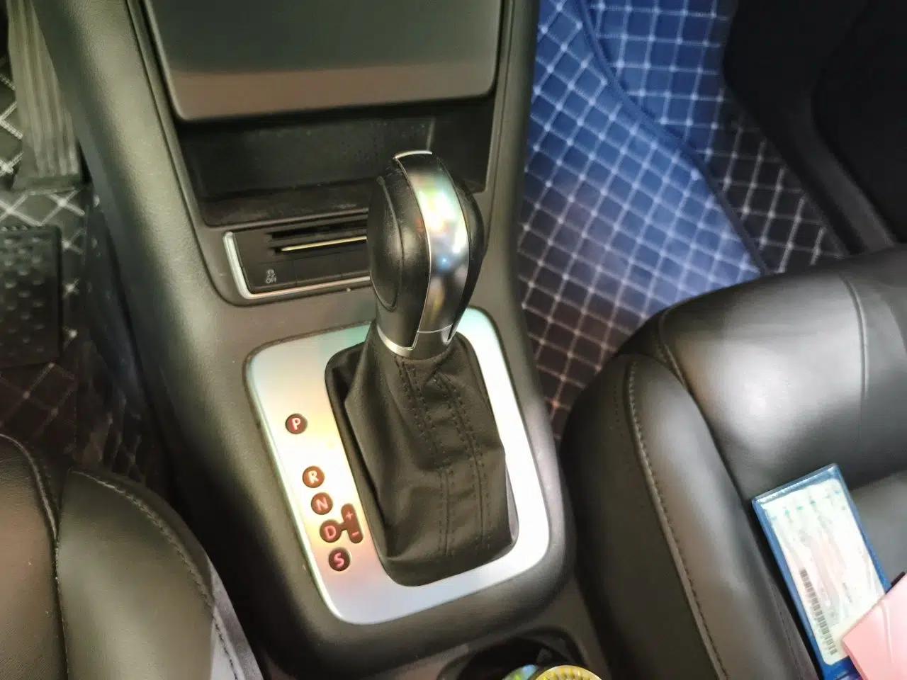 Volkswagen Tiguan 2015 1.8TSI Automatic Two-Wheel Drive Comfort Edition — миниатюра 14