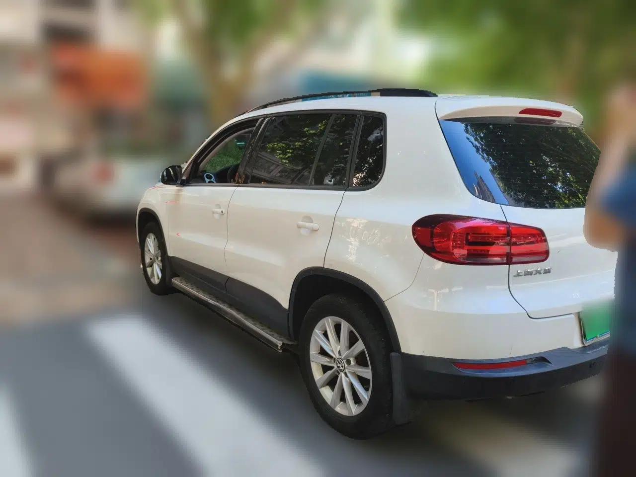 Volkswagen Tiguan 2015 1.8TSI Automatic Two-Wheel Drive Comfort Edition — миниатюра 4