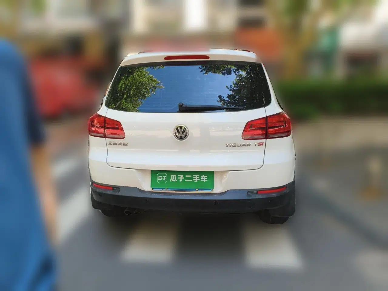 Volkswagen Tiguan 2015 1.8TSI Automatic Two-Wheel Drive Comfort Edition — миниатюра 5
