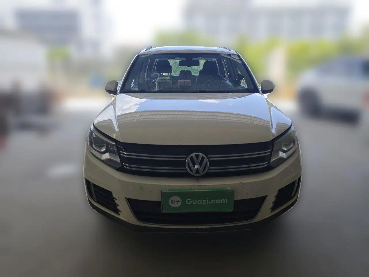 Volkswagen Tiguan 2015 1.8TSI Automatic Two-Wheel Drive Luxury Model — миниатюра 2