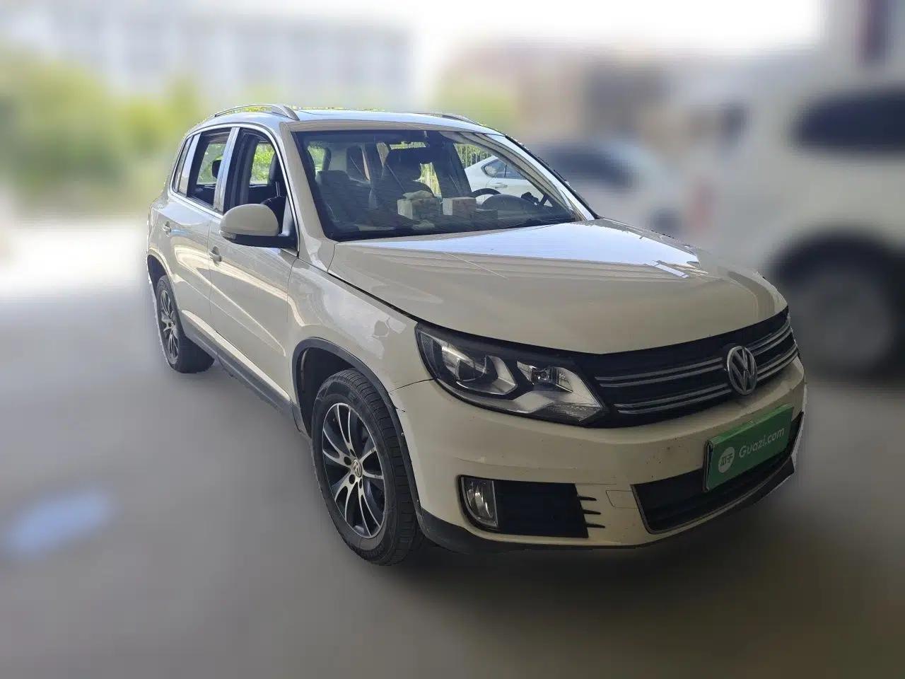 Volkswagen Tiguan 2015 1.8TSI Automatic Two-Wheel Drive Luxury Model — миниатюра 3