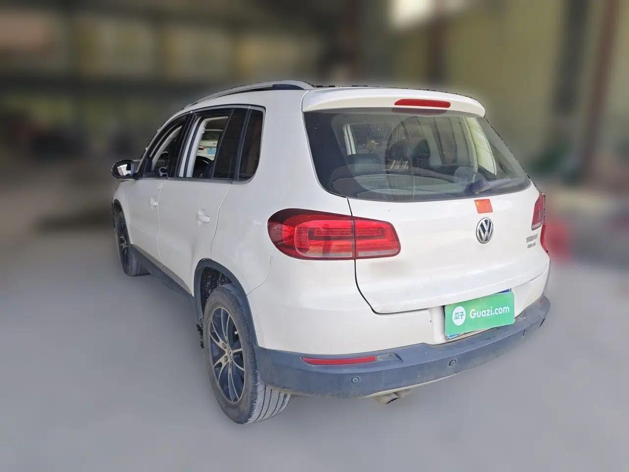 Volkswagen Tiguan 2015 1.8TSI Automatic Two-Wheel Drive Luxury Model — миниатюра 4