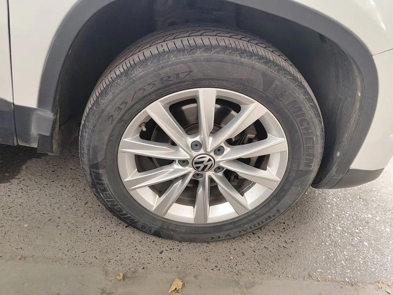 Volkswagen Tiguan 2017 300TSI Automatic Two-Wheel Drive Silk Road Comfort Edition — миниатюра 8