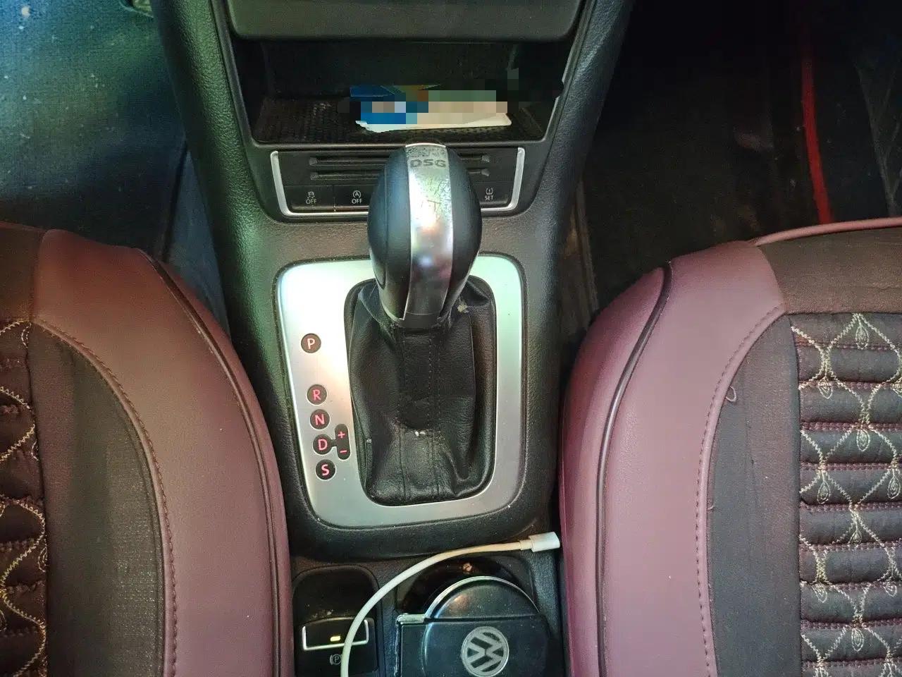Volkswagen Tiguan 2016 280TSI Automatic Two-Wheel Drive Silk Road Comfort Edition — миниатюра 14