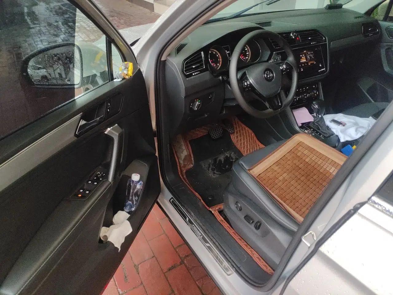 Volkswagen Tiguan L 2019 Revised Version 280TSI Automatic Two-Wheel Drive Panoramic Comfort Edition China VI Standard — миниатюра 16