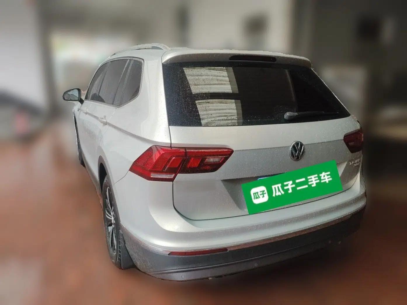 Volkswagen Tiguan L 2019 Revised Version 280TSI Automatic Two-Wheel Drive Panoramic Comfort Edition China VI Standard — миниатюра 4