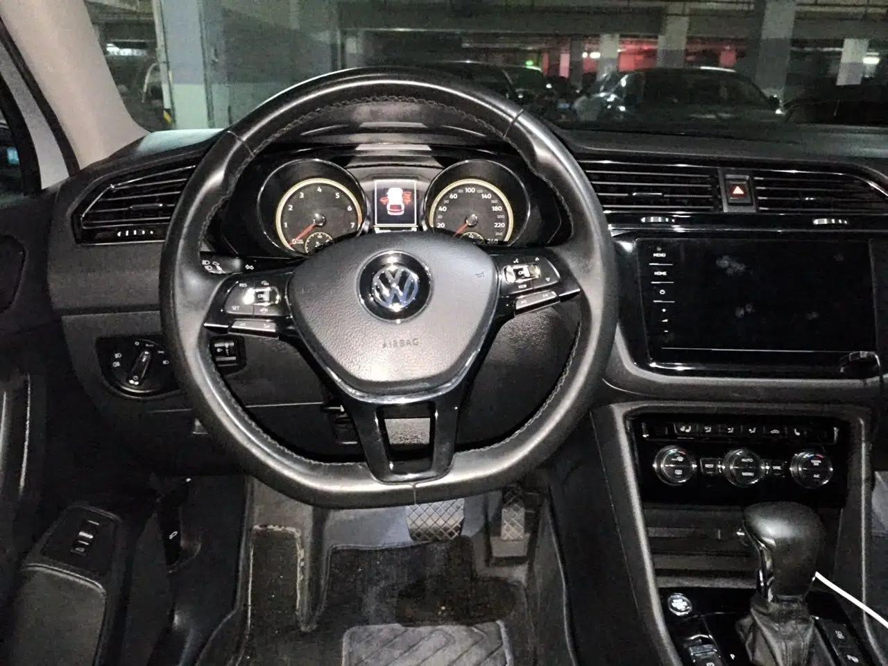 Volkswagen Tiguan L 2019 330TSI Automatic Two-Wheel Drive Smart Luxury Version China VI Standard — миниатюра 10