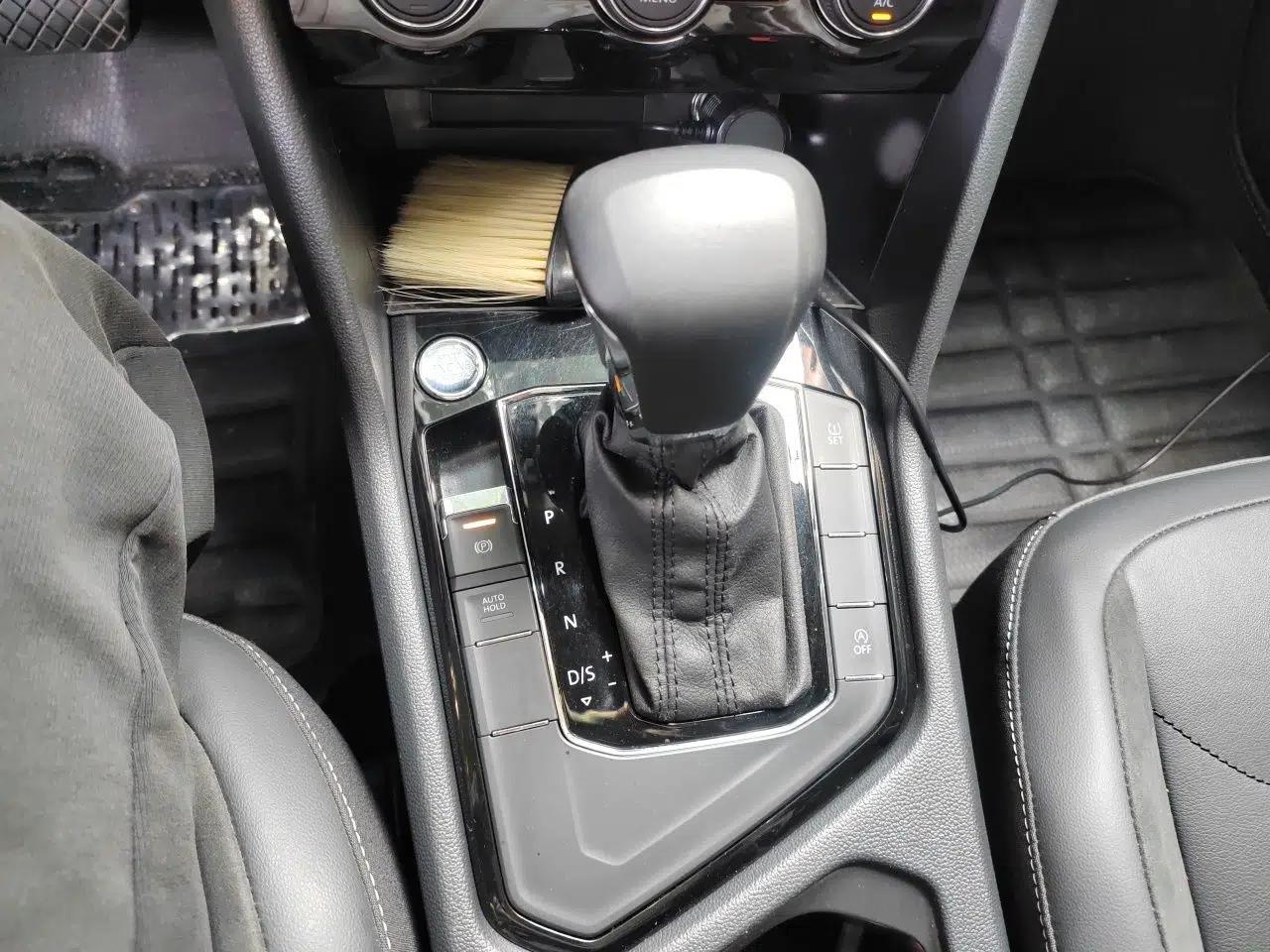 Volkswagen Tiguan L 2019 280TSI Automatic Two-Wheel Drive Panoramic Comfort Edition China V Standard — миниатюра 14