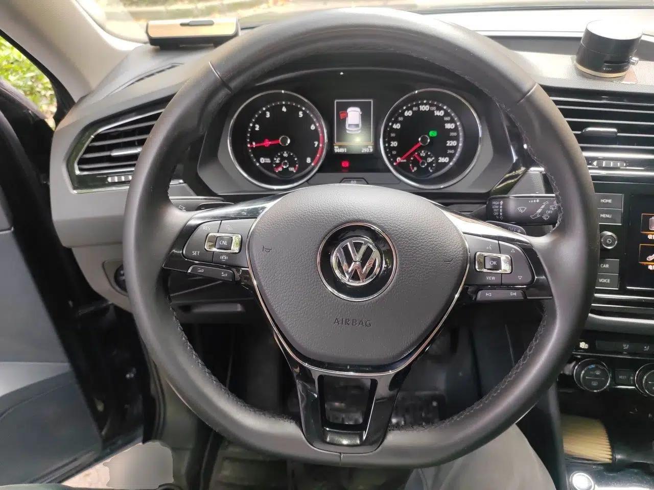 Volkswagen Tiguan L 2019 280TSI Automatic Two-Wheel Drive Panoramic Comfort Edition China V Standard — миниатюра 10