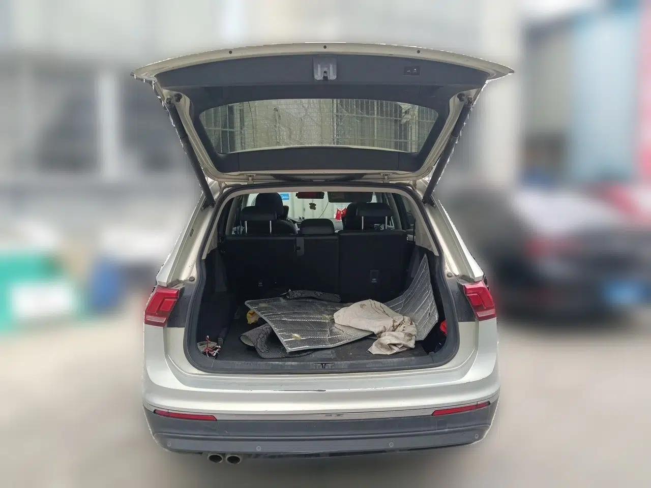 Volkswagen Tiguan L 2019 330TSI Automatic Two-Wheel Drive Smart Luxury Version China VI Standard — миниатюра 19