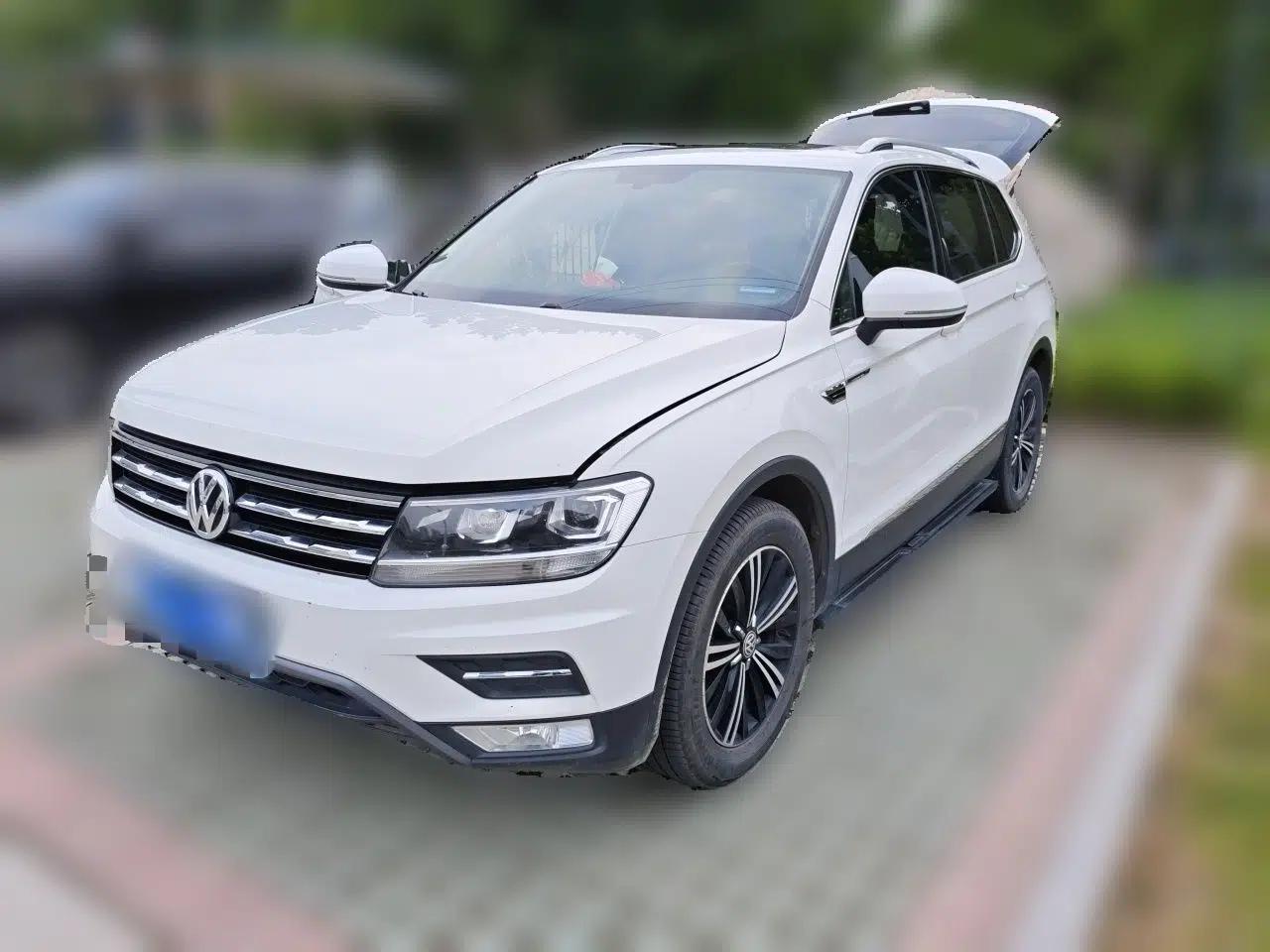 Volkswagen Tiguan L 2019 330TSI Automatic Two-Wheel Drive Panoramic Comfort Edition China VI Standard — миниатюра 1