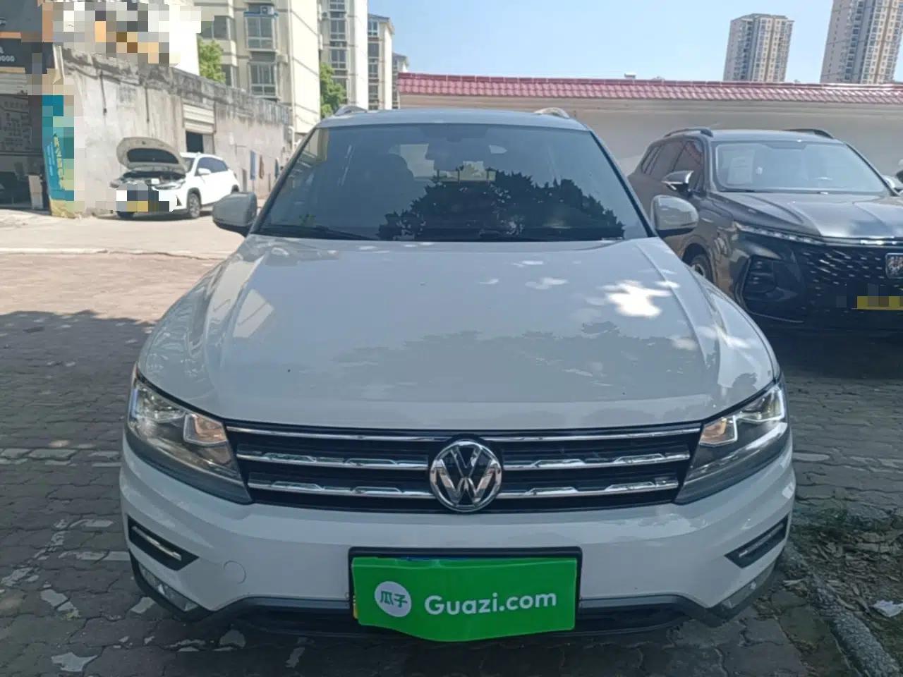 Volkswagen Tiguan L 2020 330TSI Automatic Two-Wheel Drive Panoramic Comfort Edition China VI Standard — миниатюра 2