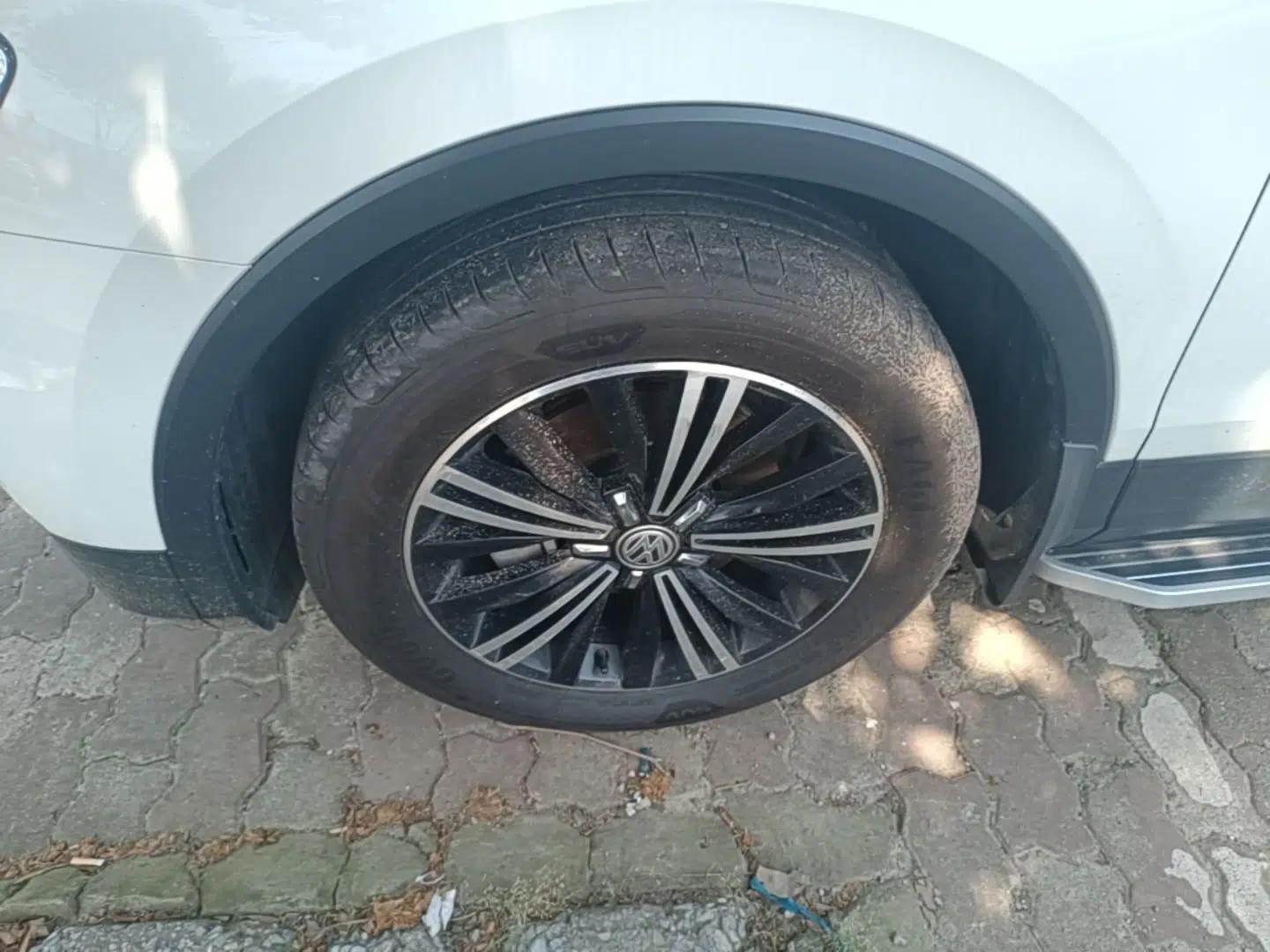 Volkswagen Tiguan L 2020 330TSI Automatic Two-Wheel Drive Panoramic Comfort Edition China VI Standard — миниатюра 10