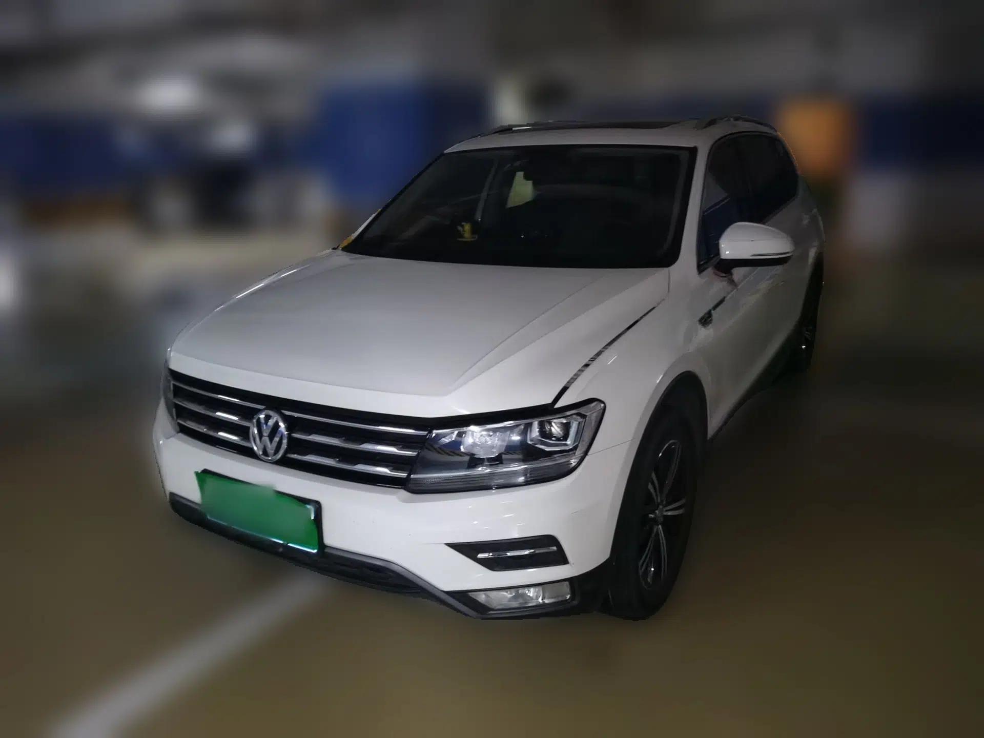 Volkswagen Tiguan L 2019 Revised Version 330TSI Automatic Two-Wheel Drive Panoramic Comfort Edition China V Standard — миниатюра 1
