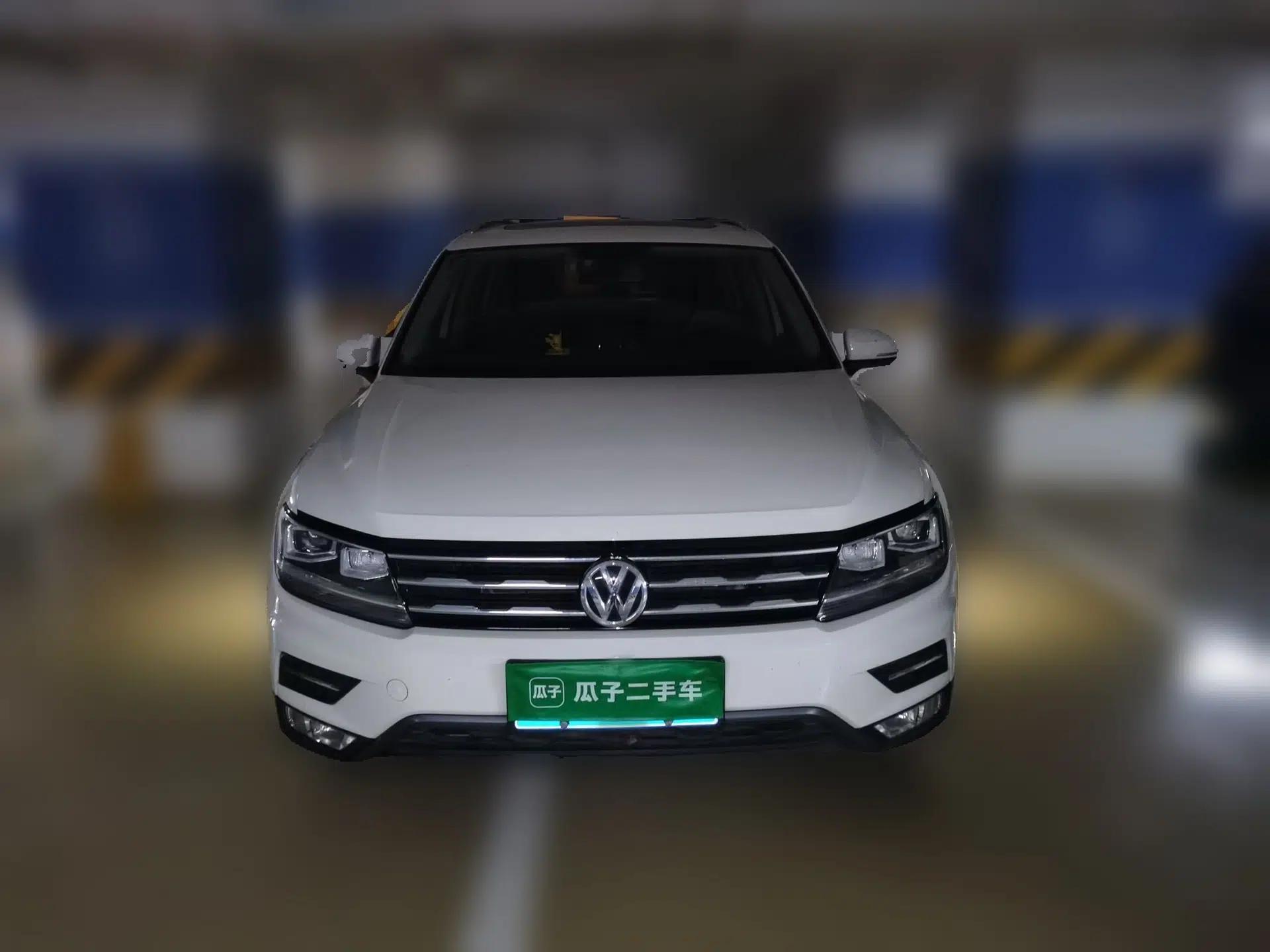 Volkswagen Tiguan L 2019 Revised Version 330TSI Automatic Two-Wheel Drive Panoramic Comfort Edition China V Standard — миниатюра 2