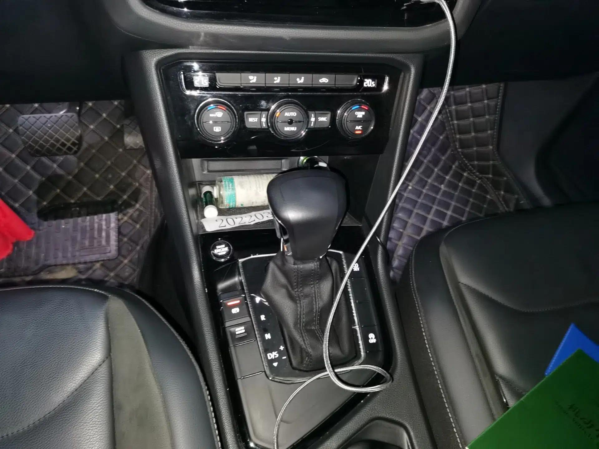 Volkswagen Tiguan L 2019 Revised Version 330TSI Automatic Two-Wheel Drive Panoramic Comfort Edition China V Standard — миниатюра 14