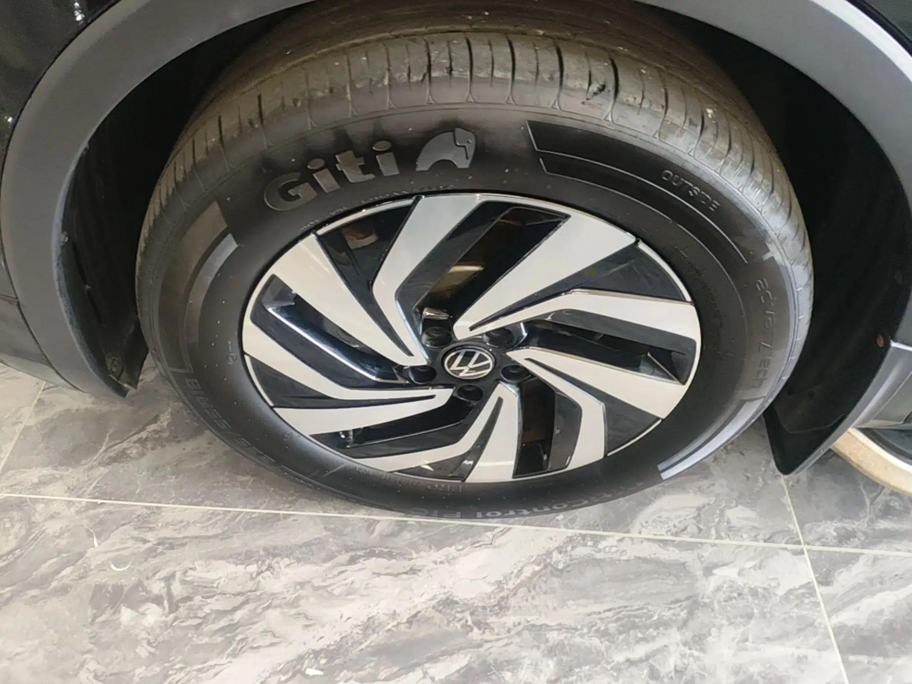 Volkswagen Tiguan L 2024 Outstanding Model 300TSI Automatic Two-Wheel Drive Longteng Edition — миниатюра 15