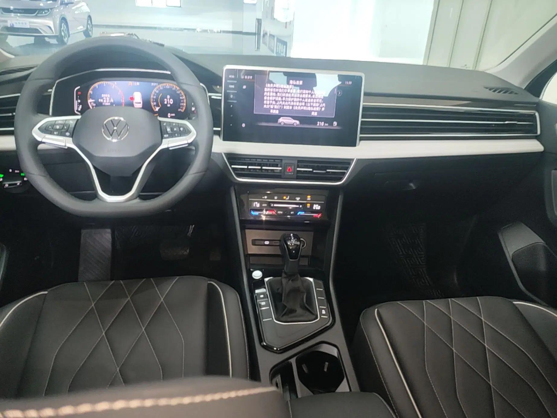 Volkswagen Tiguan L 2024 Outstanding Model 300TSI Automatic Two-Wheel Drive Longteng Edition — миниатюра 17