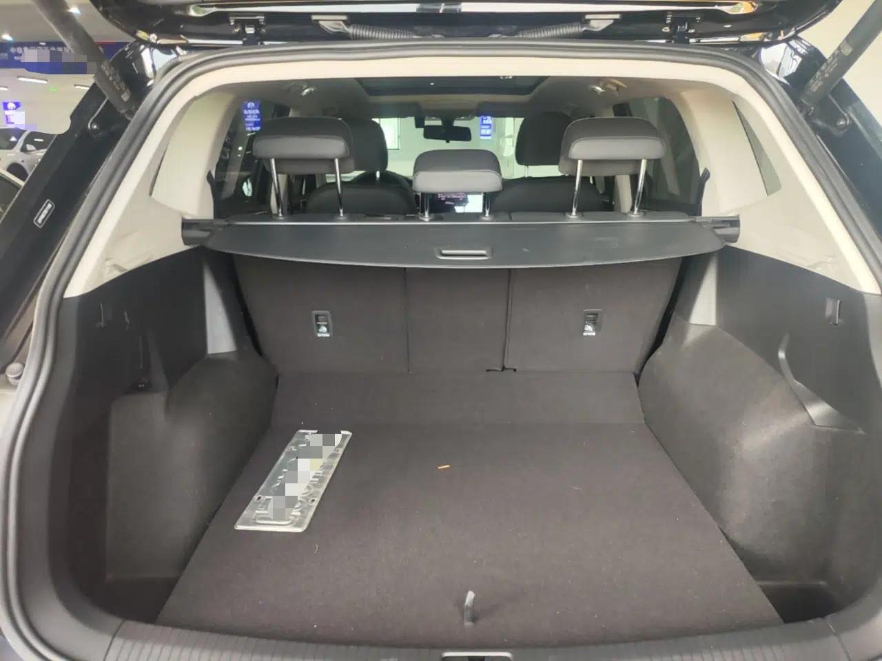 Volkswagen Tiguan L 2024 Outstanding Model 300TSI Automatic Two-Wheel Drive Longteng Edition — миниатюра 27