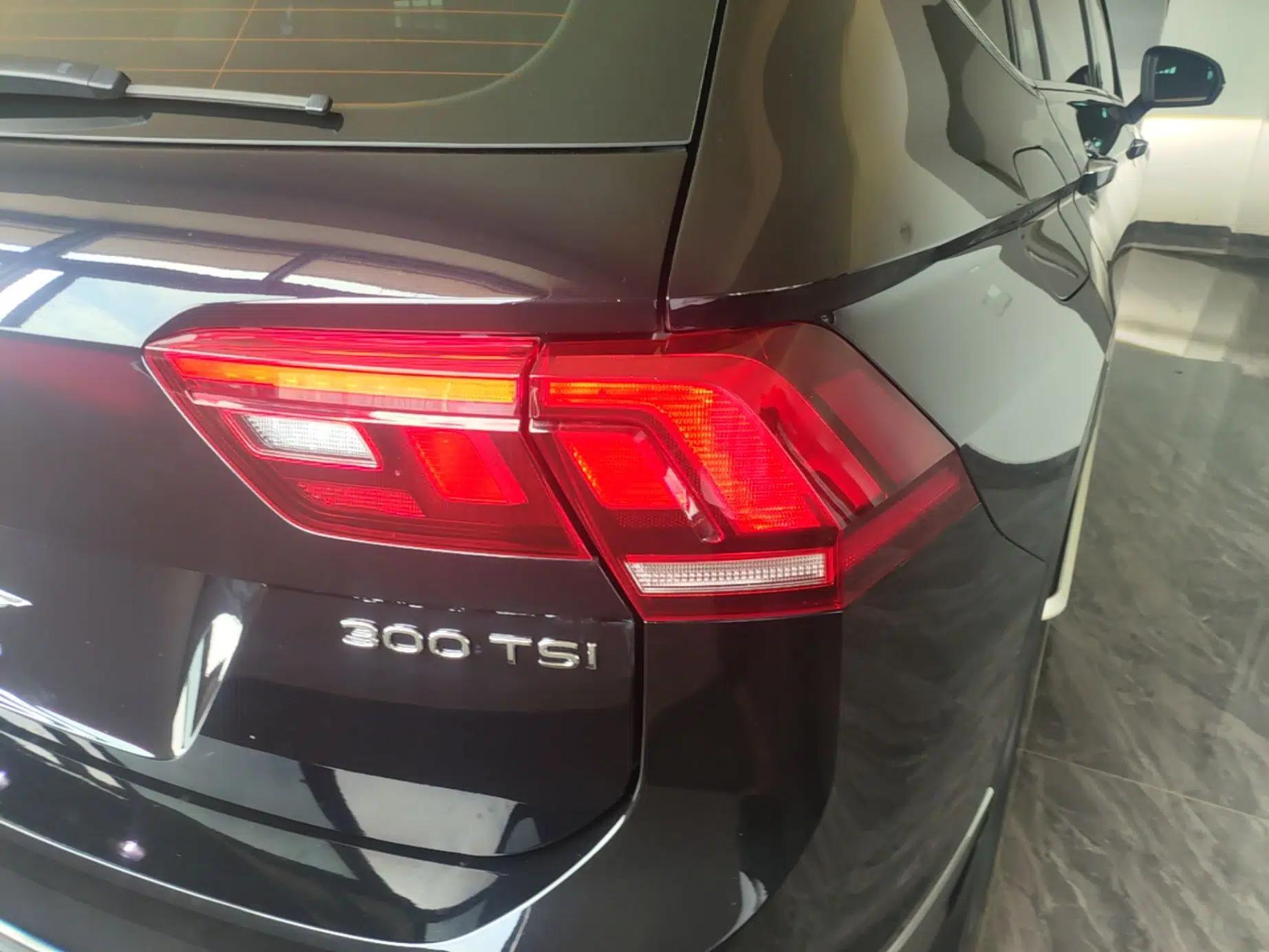 Volkswagen Tiguan L 2024 Outstanding Model 300TSI Automatic Two-Wheel Drive Longteng Edition — миниатюра 9