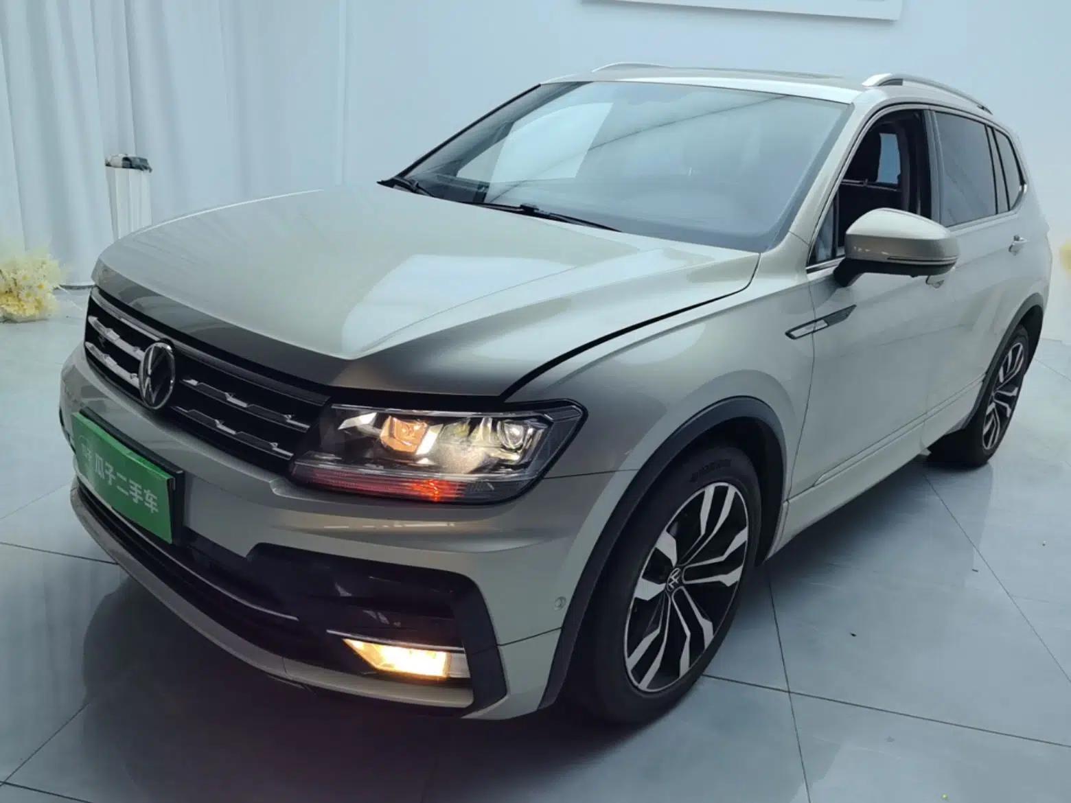 Volkswagen Tiguan L 2021 330TSI Automatic Two-Wheel Drive R-Line Enhanced Edition — миниатюра 1
