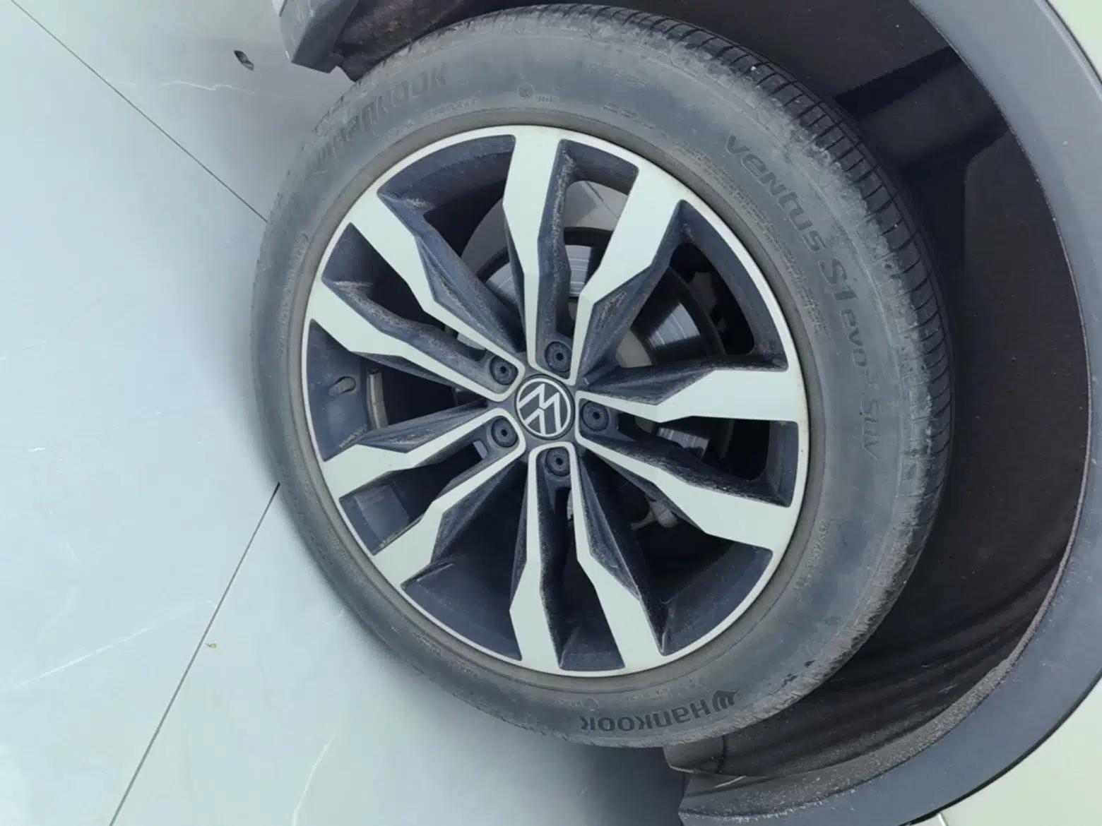 Volkswagen Tiguan L 2021 330TSI Automatic Two-Wheel Drive R-Line Enhanced Edition — миниатюра 11