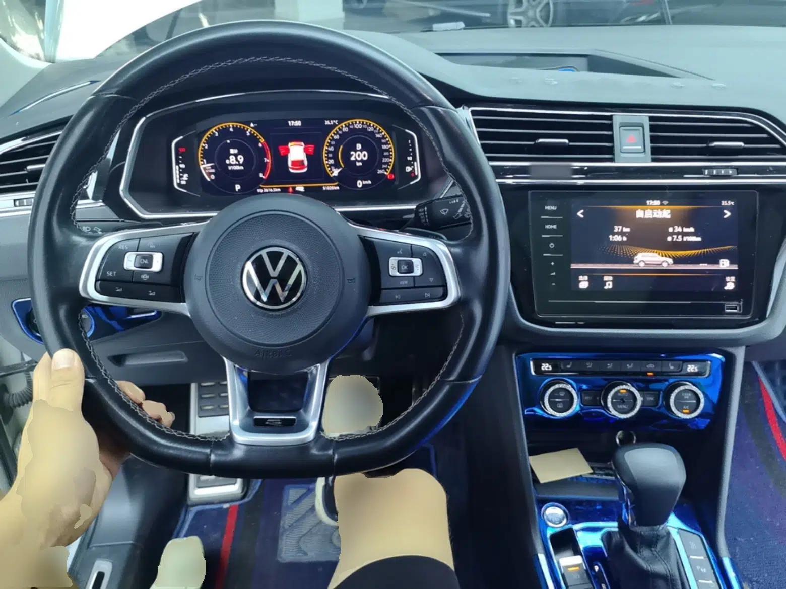 Volkswagen Tiguan L 2021 330TSI Automatic Two-Wheel Drive R-Line Enhanced Edition — миниатюра 12