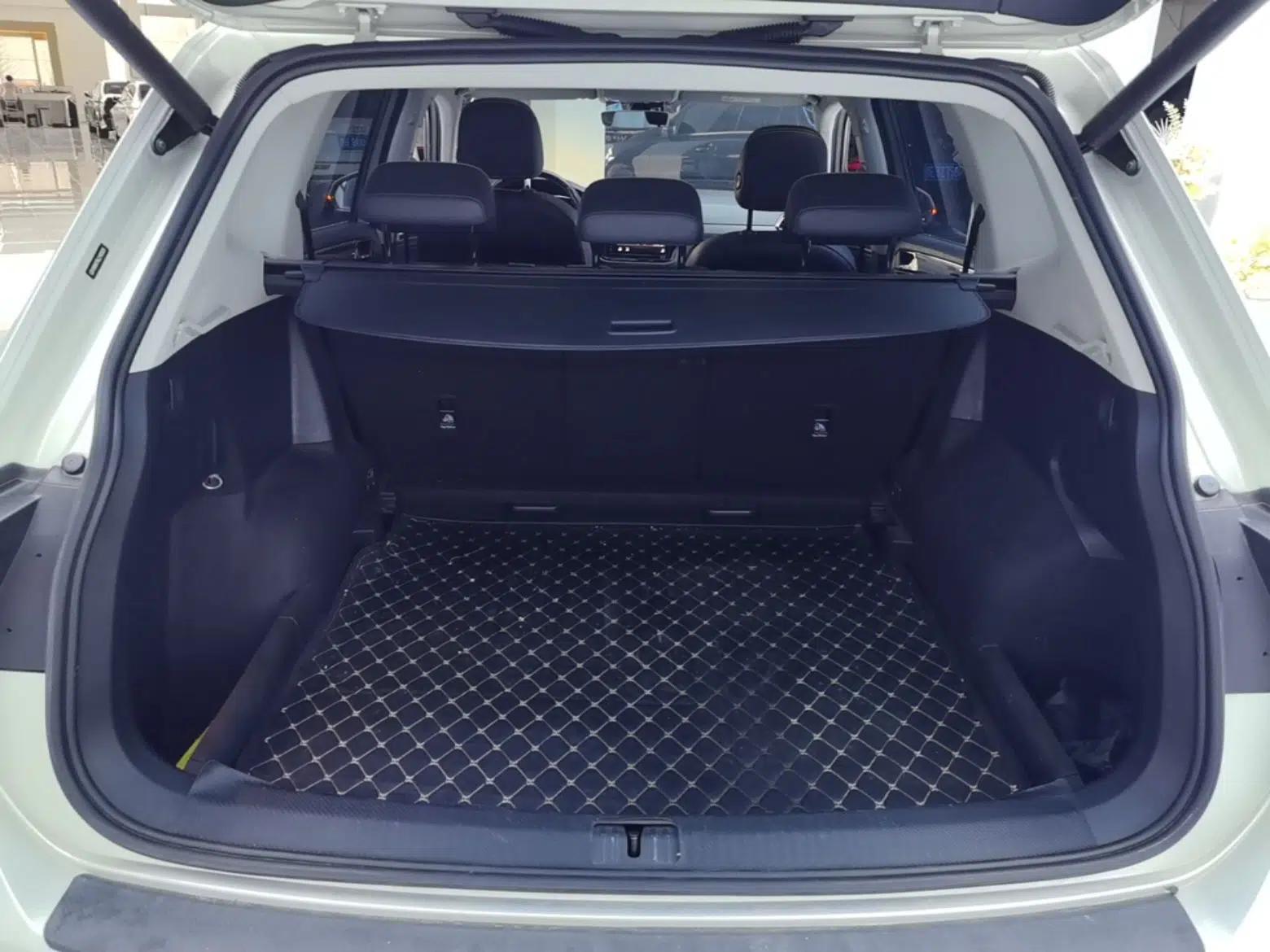 Volkswagen Tiguan L 2021 330TSI Automatic Two-Wheel Drive R-Line Enhanced Edition — миниатюра 22