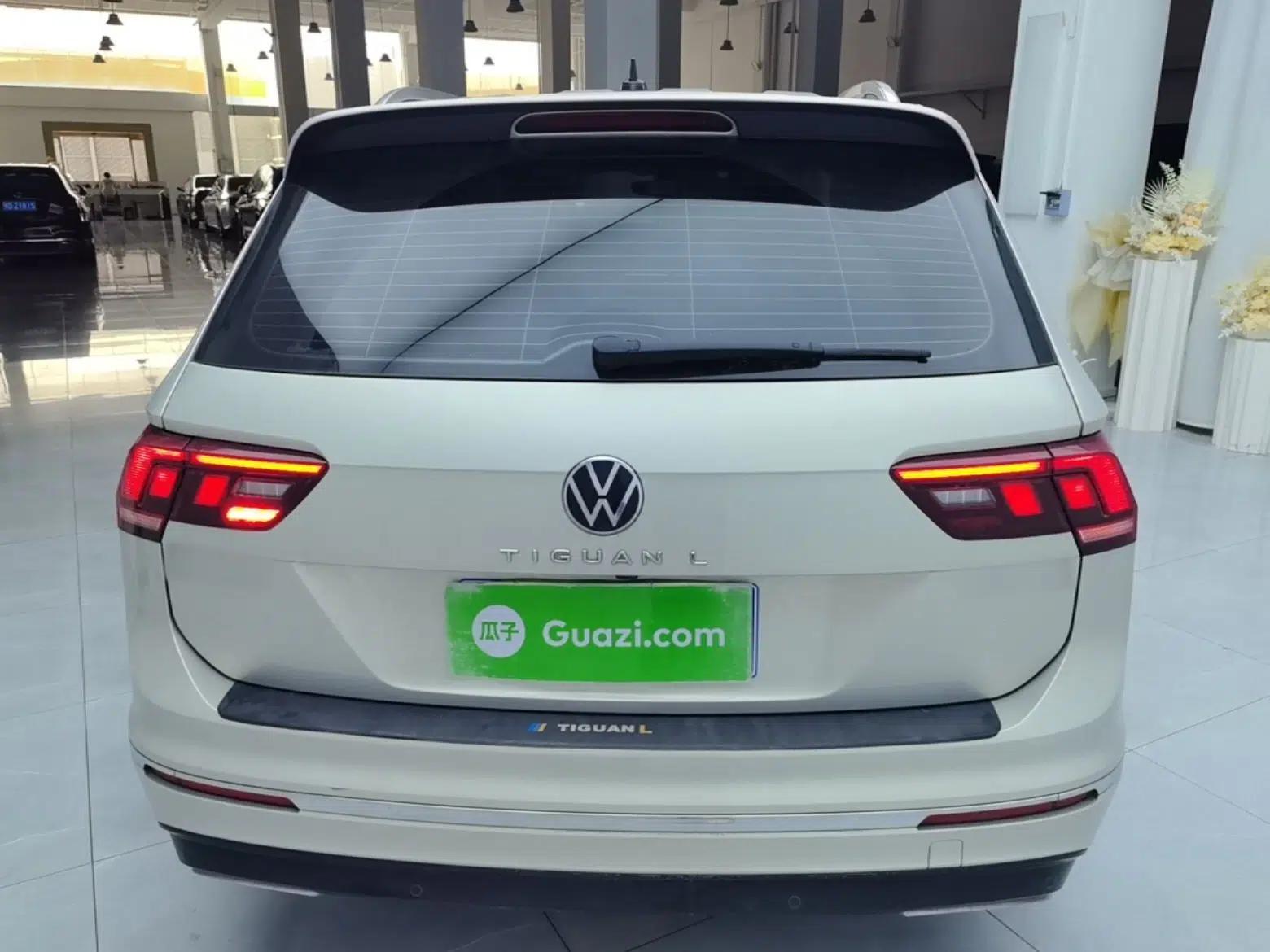 Volkswagen Tiguan L 2021 330TSI Automatic Two-Wheel Drive R-Line Enhanced Edition — миниатюра 5