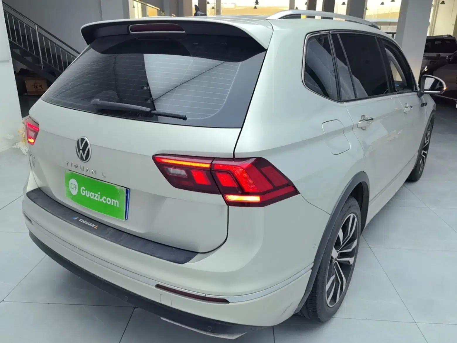 Volkswagen Tiguan L 2021 330TSI Automatic Two-Wheel Drive R-Line Enhanced Edition — миниатюра 6