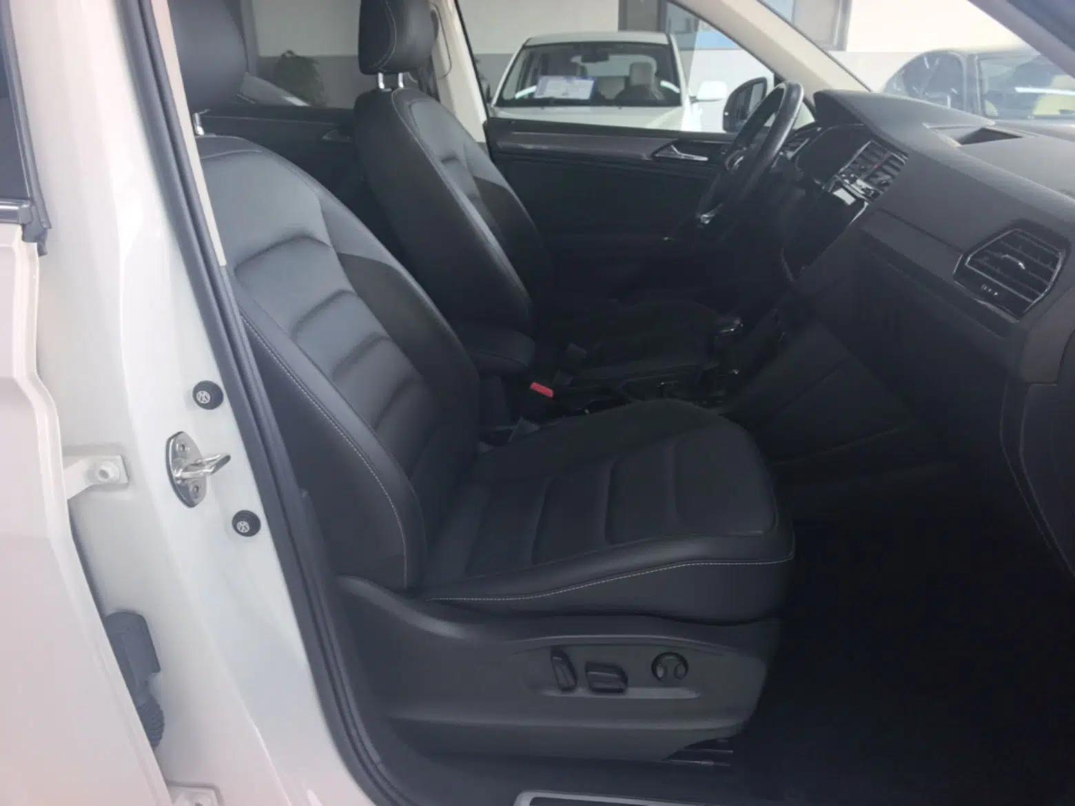 Volkswagen Tiguan L 2021 330TSI Automatic Two-Wheel Drive R-Line Enhanced Edition — миниатюра 19
