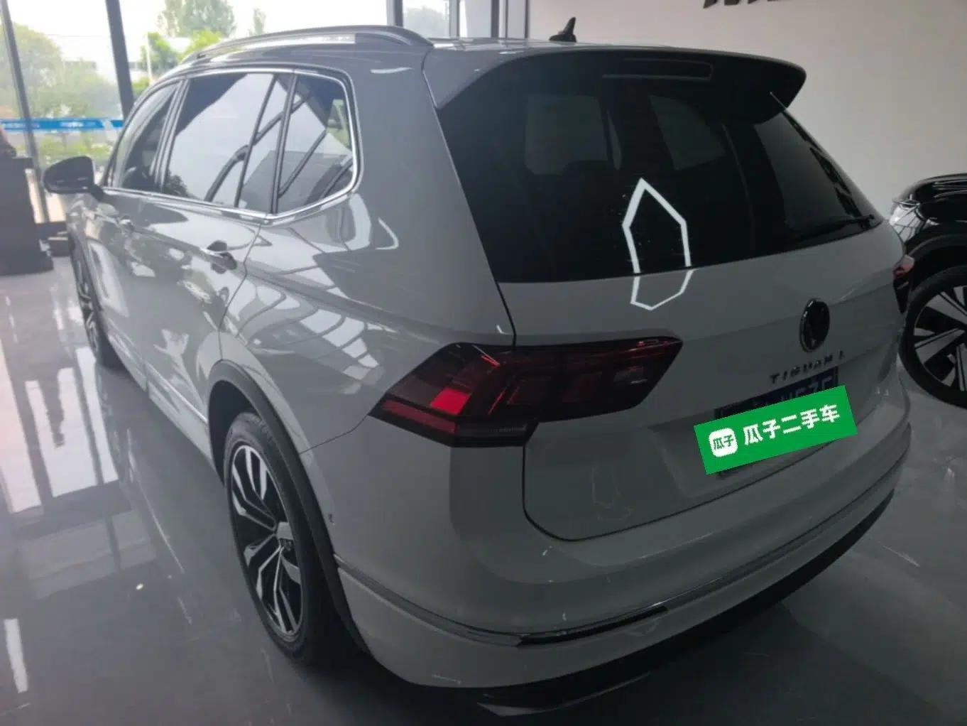 Volkswagen Tiguan L 2021 330TSI Automatic Two-Wheel Drive R-Line Enhanced Edition — миниатюра 4