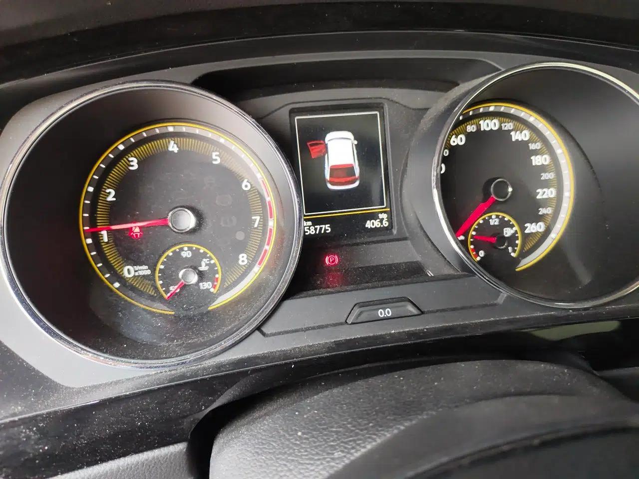 Volkswagen Tiguan L 2020 330TSI Automatic Two-Wheel Drive Smart Luxury Edition China VI Standard — миниатюра 12